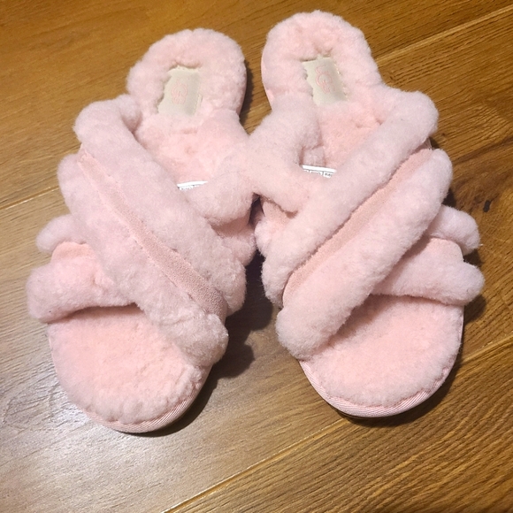 Ugg baby pink scuffita slipper - Picture 2 of 6